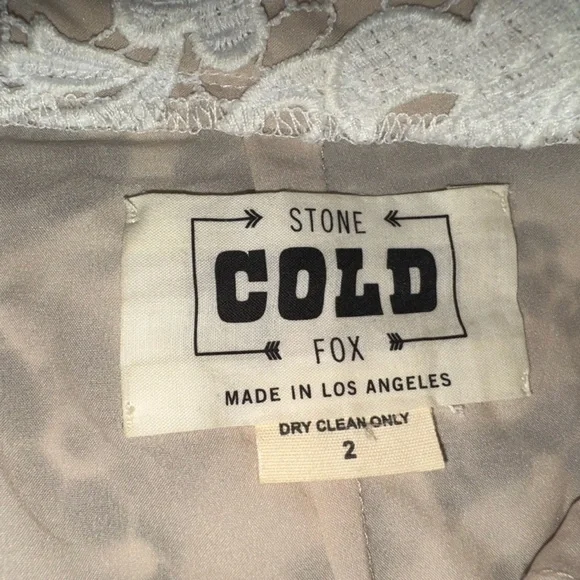 Stone Cold Fox Elliot White Lace Overlay Midi Skirt Size 2 🤍 LIKE NEW - Picture 7 of 12